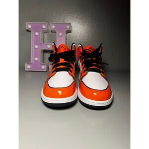 Jordan Mid Turf Orange Sz 7Y